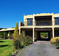 Chateau Bass - Airlie Beach Holiday