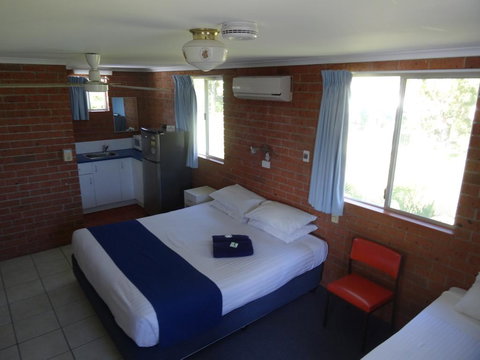 Chinderah Motel - Airlie Beach Holiday 2