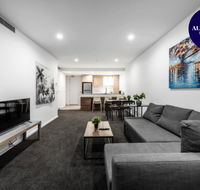 CITY APARTMENT and FREE CITY TOUR BUS NEARBY - Airlie Beach Holiday