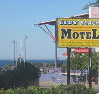 City Beach Motel - Airlie Beach Holiday