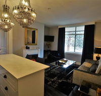 City Life Apartment-full kitchen  separate bedroom - Airlie Beach Holiday
