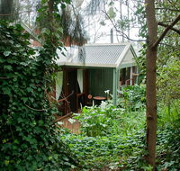 Clarendon Chalets - Airlie Beach Holiday