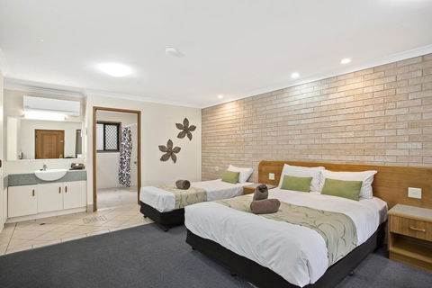 Clifford Gardens Motor Inn - Airlie Beach Holiday 1