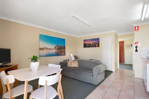 Clifford Park Holiday Motor Inn - Airlie Beach Holiday 2
