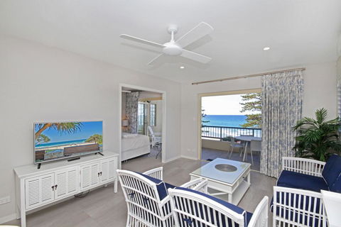 Coolum Baywatch Luxury Style Penthouse, Linen Included, WIFI, 500 Bond - Airlie Beach Holiday 2