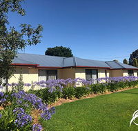 Coro Club Motel - Airlie Beach Holiday
