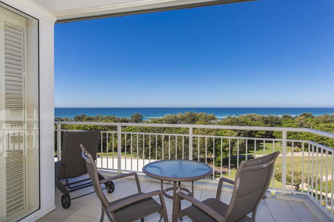 Corporate Boardies @ Gunnamatta Ave - Airlie Beach Holiday 1