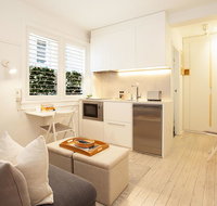 Cosy Flat in Art Deco Building Minutes From City - Airlie Beach Holiday