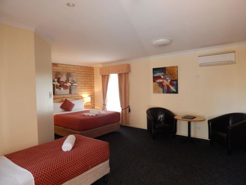 Cotswold Motor Inn - Airlie Beach Holiday 0