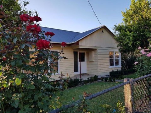 Cottage On Main - Airlie Beach Holiday 0
