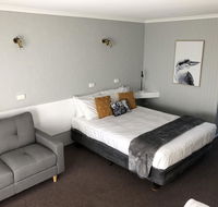 Country Roads Motor Inn - Airlie Beach Holiday