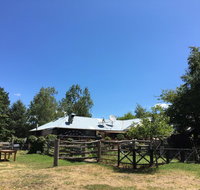 Crackenback Farm Guesthouse - Airlie Beach Holiday