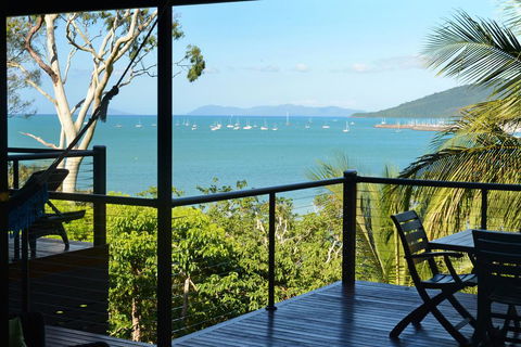 Crusoe's Beach House - Airlie Beach - Airlie Beach Holiday 2