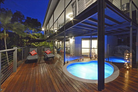 Crusoe's Beach House - Airlie Beach - Airlie Beach Holiday 3