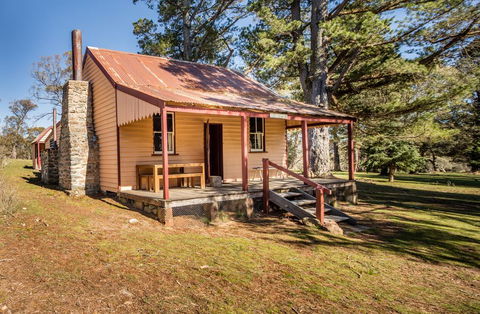 Currango Cottages - Airlie Beach Holiday 0