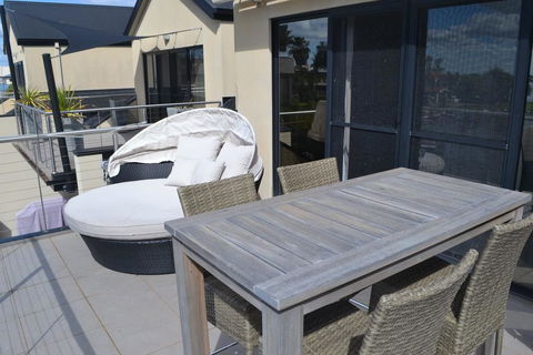 Cypress Drive Town House - Airlie Beach Holiday 3