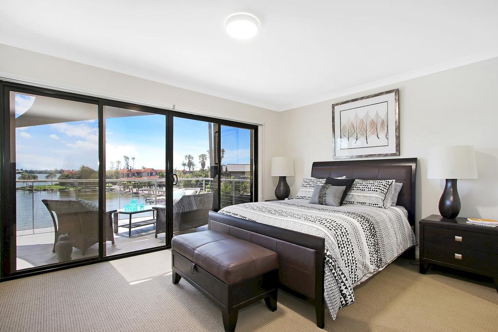 Mulwala NSW Airlie Beach Holiday
