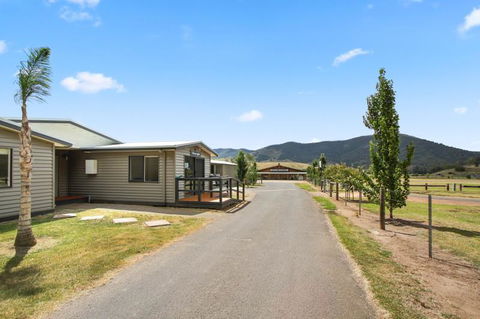 Dargo River Inn - Airlie Beach Holiday 1
