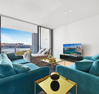 Darling Harbour Waterfront Luxury Apartment - Airlie Beach Holiday