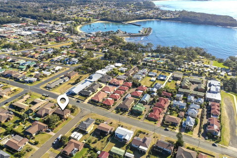 Deering 106, ULLADULLA - Airlie Beach Holiday 1