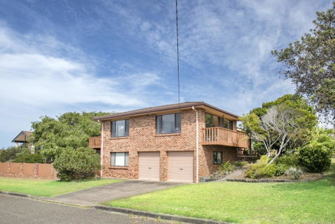 Deering 106, ULLADULLA - Airlie Beach Holiday 3
