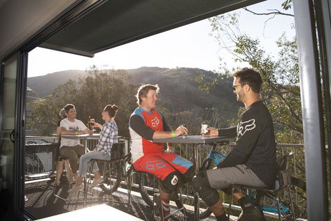 Diana Alpine Lodge - Airlie Beach Holiday 1