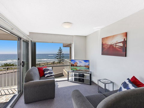 Dolphin Court 6 - Airlie Beach Holiday 2