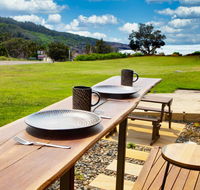 Dolphin Studio Apartment 1a Ocean Street - Airlie Beach Holiday