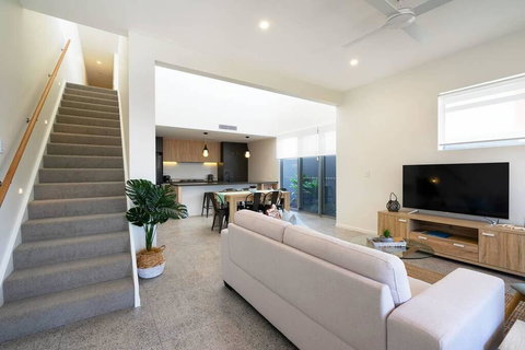 Dune Townhouse On Nautilus Way - Airlie Beach Holiday 0