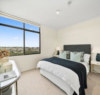 East Mirvac Building with Convenient Living - Airlie Beach Holiday