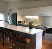Easy Breezy Beach Shack - Airlie Beach Holiday