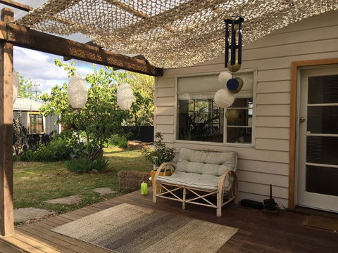 Eco-renovated Light-filled House On A Hill - Airlie Beach Holiday 2