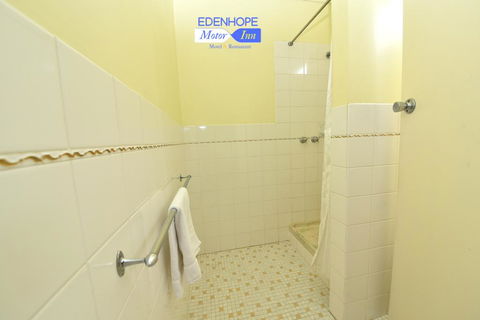 Edenhope Motor Inn - Airlie Beach Holiday 1