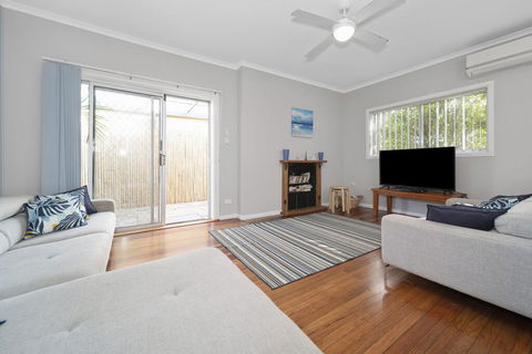 Eloora House, Blue Bay - Airlie Beach Holiday 1