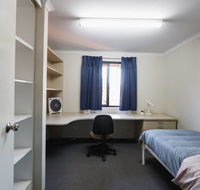 Erica Underwood House 6 Bedroom Flat - Airlie Beach Holiday