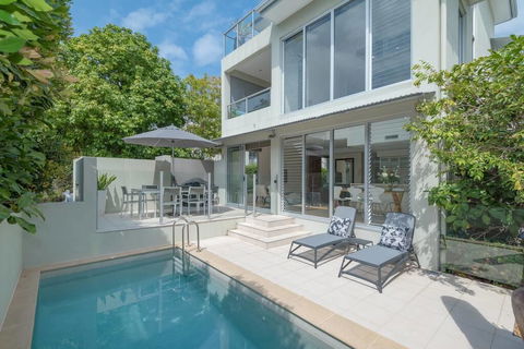 Fabulous 3 Bedroom Noosa Townhouse - Airlie Beach Holiday 1