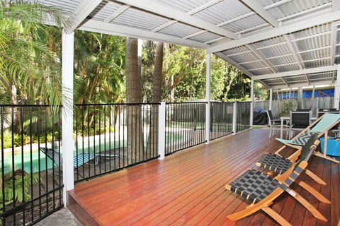 FABULOUS HOLIDAY HIDEAWAY - COOLUM BEACH - Airlie Beach Holiday 1
