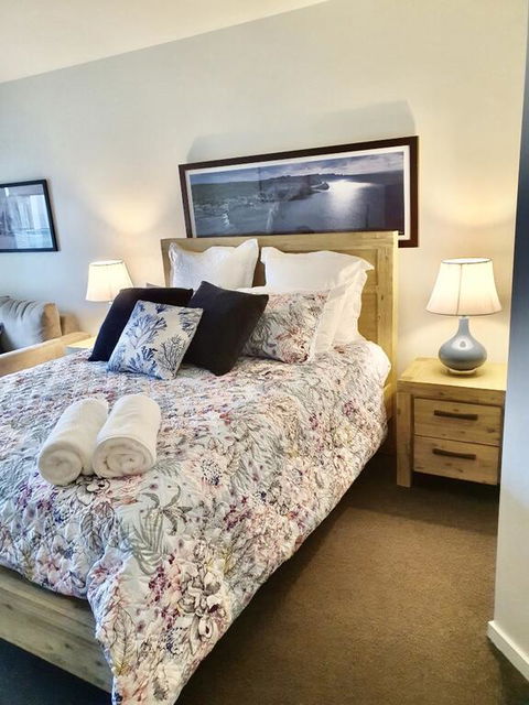 FAMILY ISLAND GETAWAY - BEACHFRONT APARTMENT - Airlie Beach Holiday 3