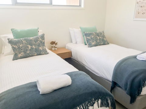 Fat Frog Beach Houses - Airlie Beach Holiday 3