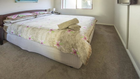 Fathoms Apartment 18/1a Mitchell Pde - All Linen Provided - Airlie Beach Holiday 2