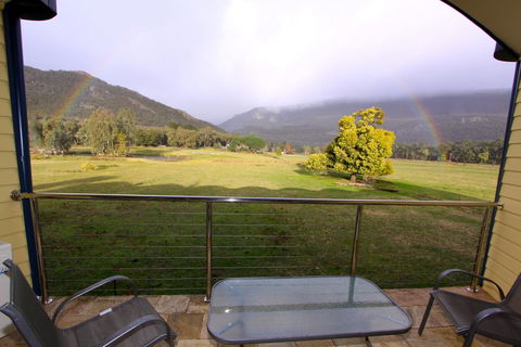 Five Clematis Views - Airlie Beach Holiday 3