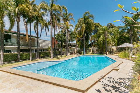 Flag Motor Lodge - Airlie Beach Holiday 2