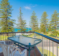 Flinders Lodge - fantastic views opposite Main Beach - Airlie Beach Holiday