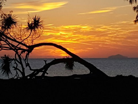 Forrest Beach Hotel/motel - Airlie Beach Holiday 0