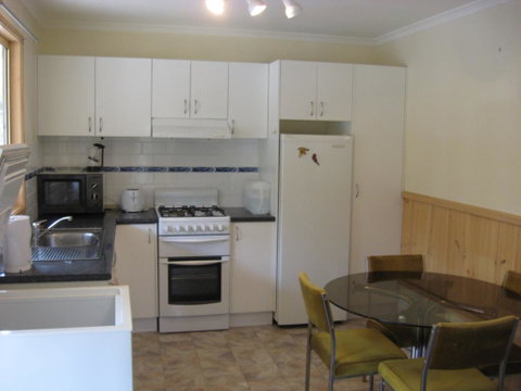 Glasford Crescent 7 KIOLOA - Airlie Beach Holiday 1