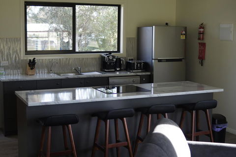 Goolwa Spa & River Retreat House - Airlie Beach Holiday 2