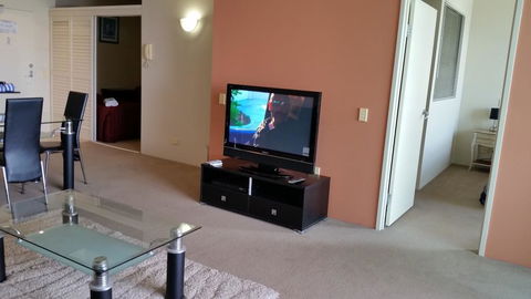 Grand Hotel Apartments Gold Coast By Owner - Airlie Beach Holiday 2