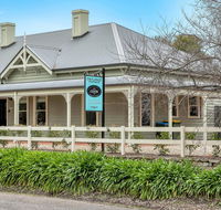 Grandview Accommodation - The Flaxley Apartments - Airlie Beach Holiday