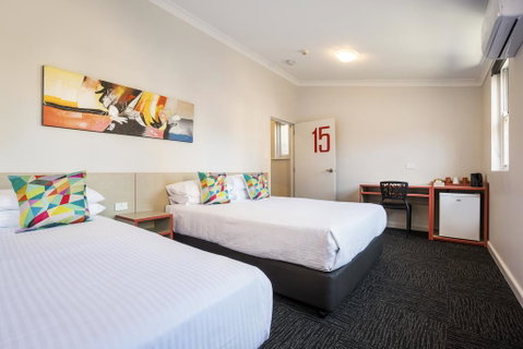 Granville Hotel - Airlie Beach Holiday 3