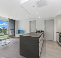 Green Square Stylish Cozy Apartment In SYDNEY - Airlie Beach Holiday